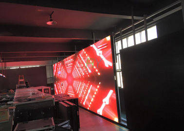 Chine panneaux de publicité numériques de 1/8scan 5mm, écran extérieur de 6500nits LED fournisseur