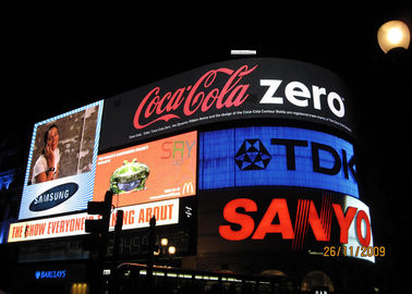 7500 panneau d'affichage extérieur de l'IMMERSION en acier LED du Cabinet RVB P10 de lentes pour la publicité de bord de la route fournisseur
