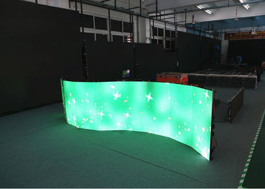 PH5.95 500mm x 500mm a courbé les écrans de LED, affichage de panneaux mené incurvé par IP65 fournisseur