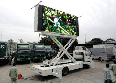 Le camion polychrome de 2000HZ 1/8 balayages a monté la haute définition des signes 1R1G1B d'affichage à LED fournisseur